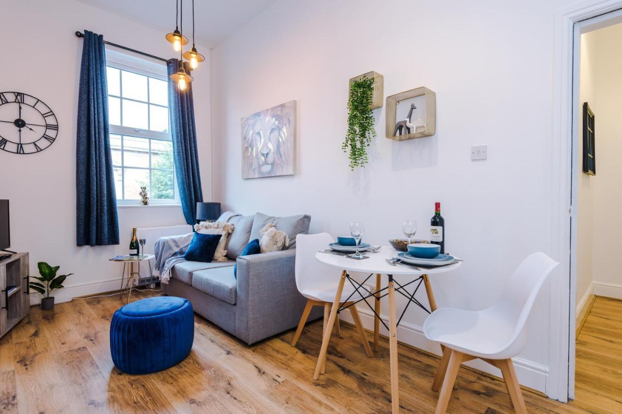 Bright 1-Bed Apartment In Chester By 53 Degrees Property, Ideal For Professionals & Couples, Great Location - Sleeps 4 Exterior foto